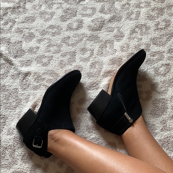 NWOT Vince Camuto Parveen Suede Booties w/ Buckle - Picture 2 of 10